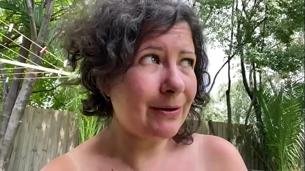 A quick update and a quick (interrupted) wank in my tent covered in sunburn and mozzie bites.