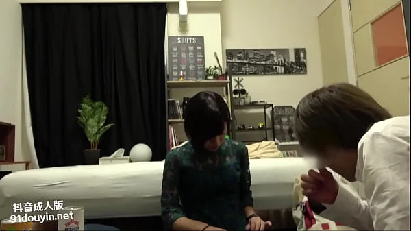 街头搭讪美女老师，太有女人味了